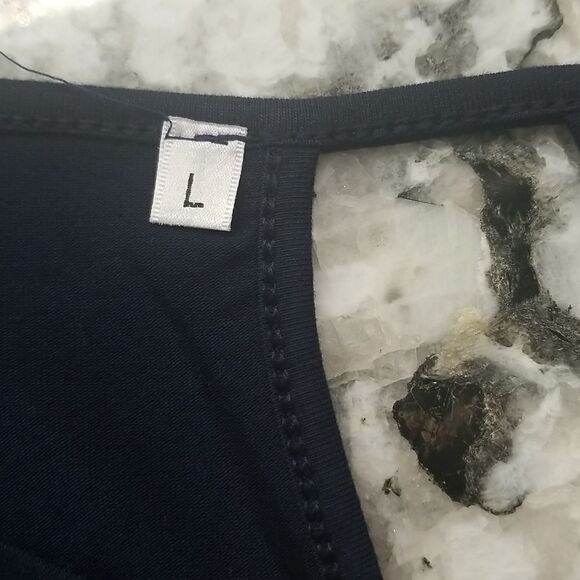 Keyhole back top  - Picture 8 of 9